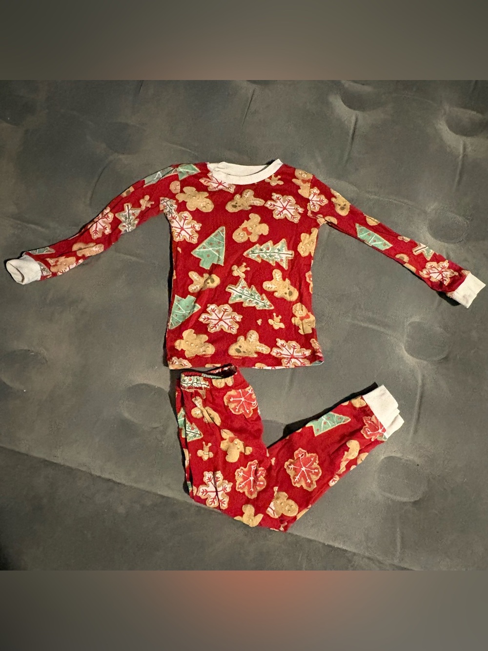Burt’s Bees Gingerbread Two Piece Christmas Pajamas set 4T